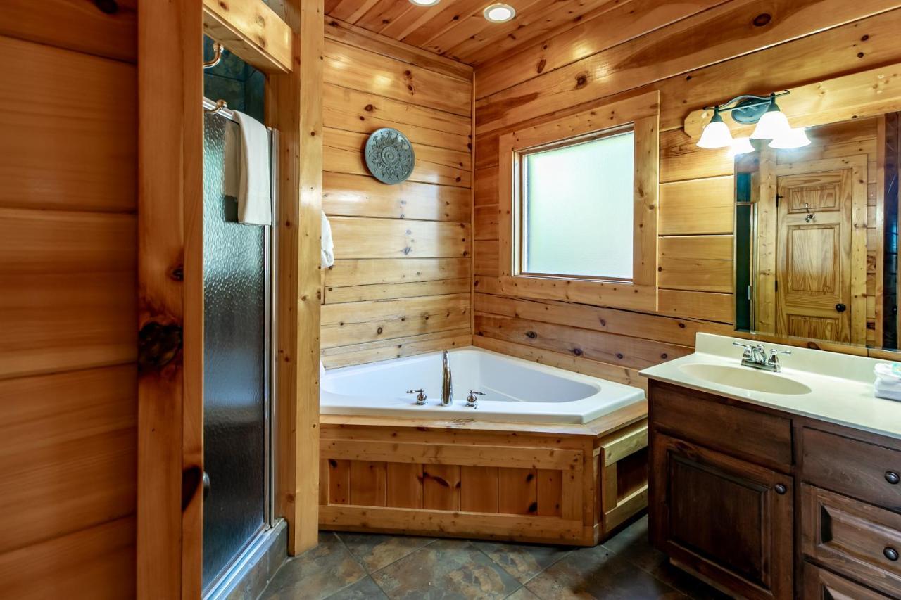 Smokystays 6 Bedroom Cabin พิเจนฟอร์จ ภายนอก รูปภาพ