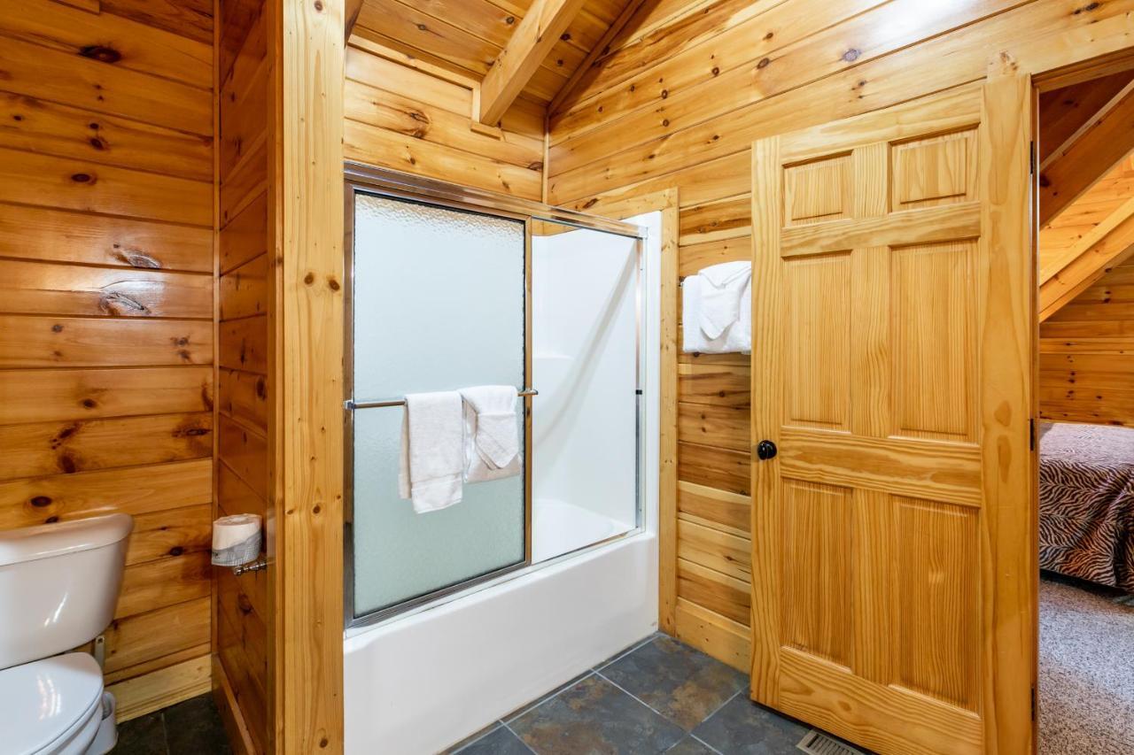 Smokystays 6 Bedroom Cabin พิเจนฟอร์จ ภายนอก รูปภาพ