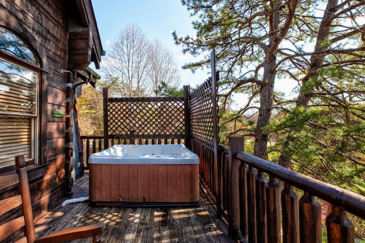 Smokystays 6 Bedroom Cabin พิเจนฟอร์จ ภายนอก รูปภาพ
